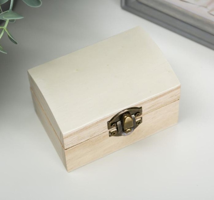 Шкатулка ларь 9,5х6х6,5см.