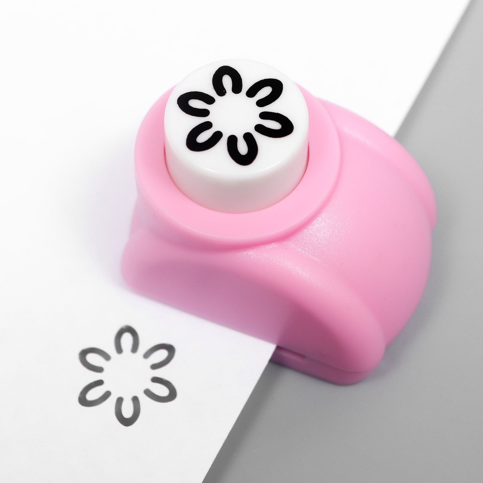 Дырокол фигурный "контурный цветок" микс 1,5см