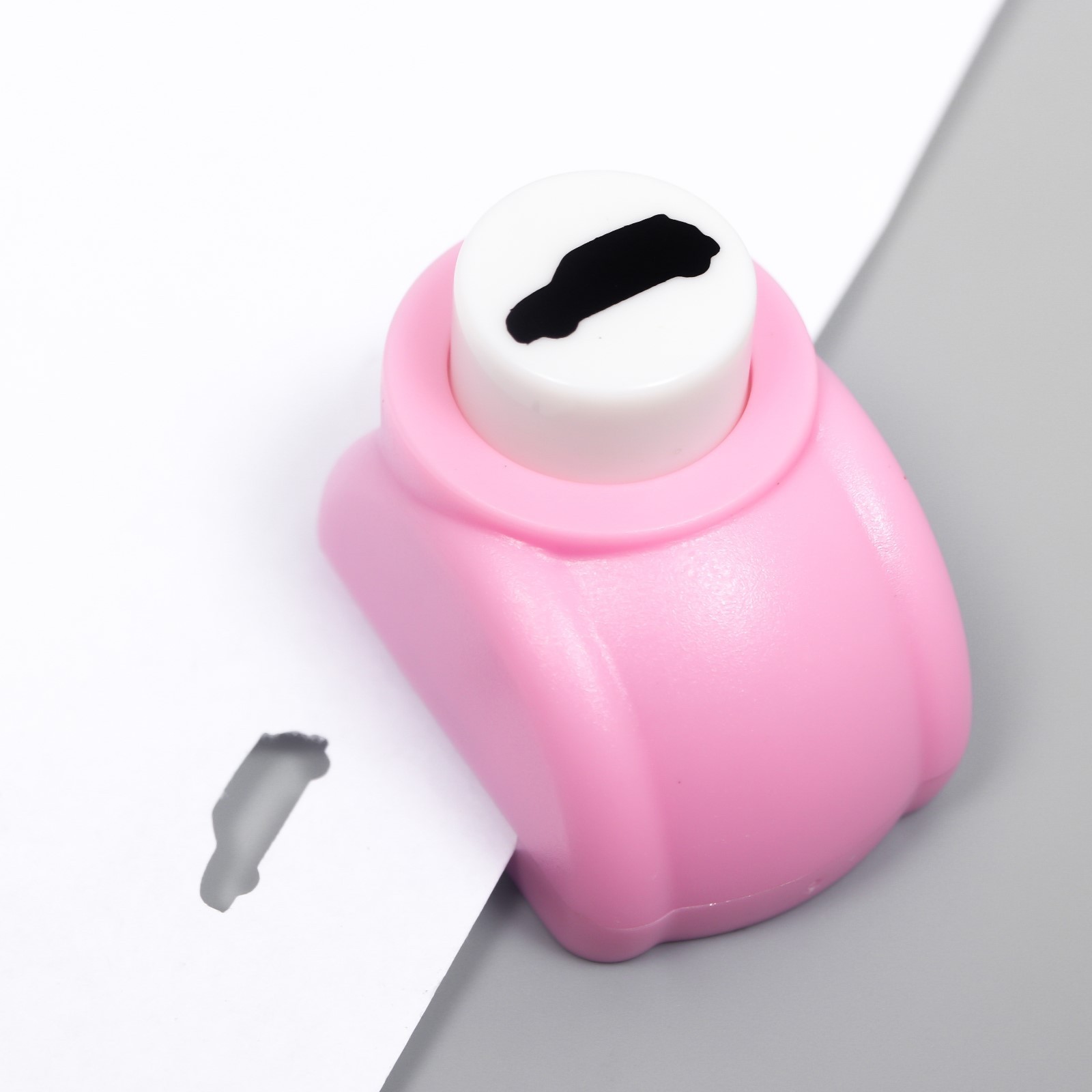 Дырокол фигурный "автомобиль" микс 1,5см