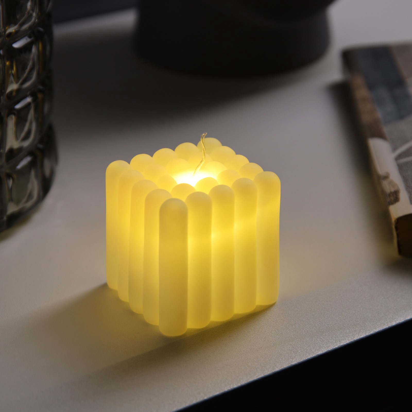 Фигура светодиодная "фигура куб" белый 5х5см на батарейках