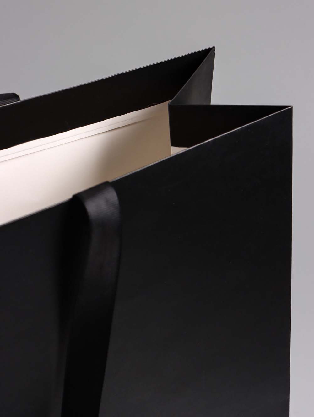 Пакет подарочный чёрный (40х32х13см)