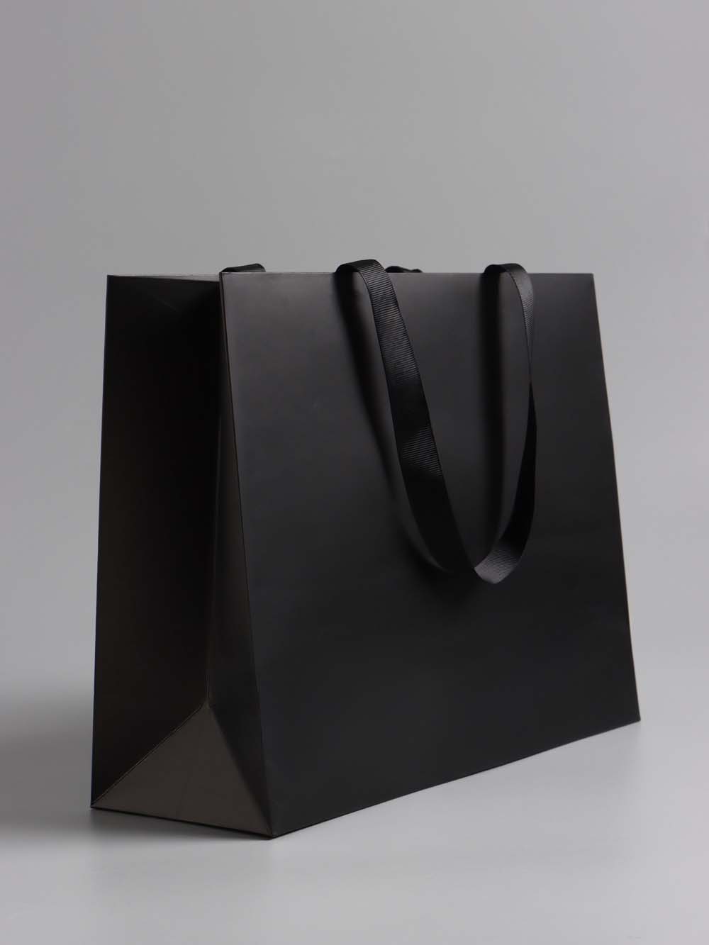 Пакет подарочный чёрный (32х25х11см)