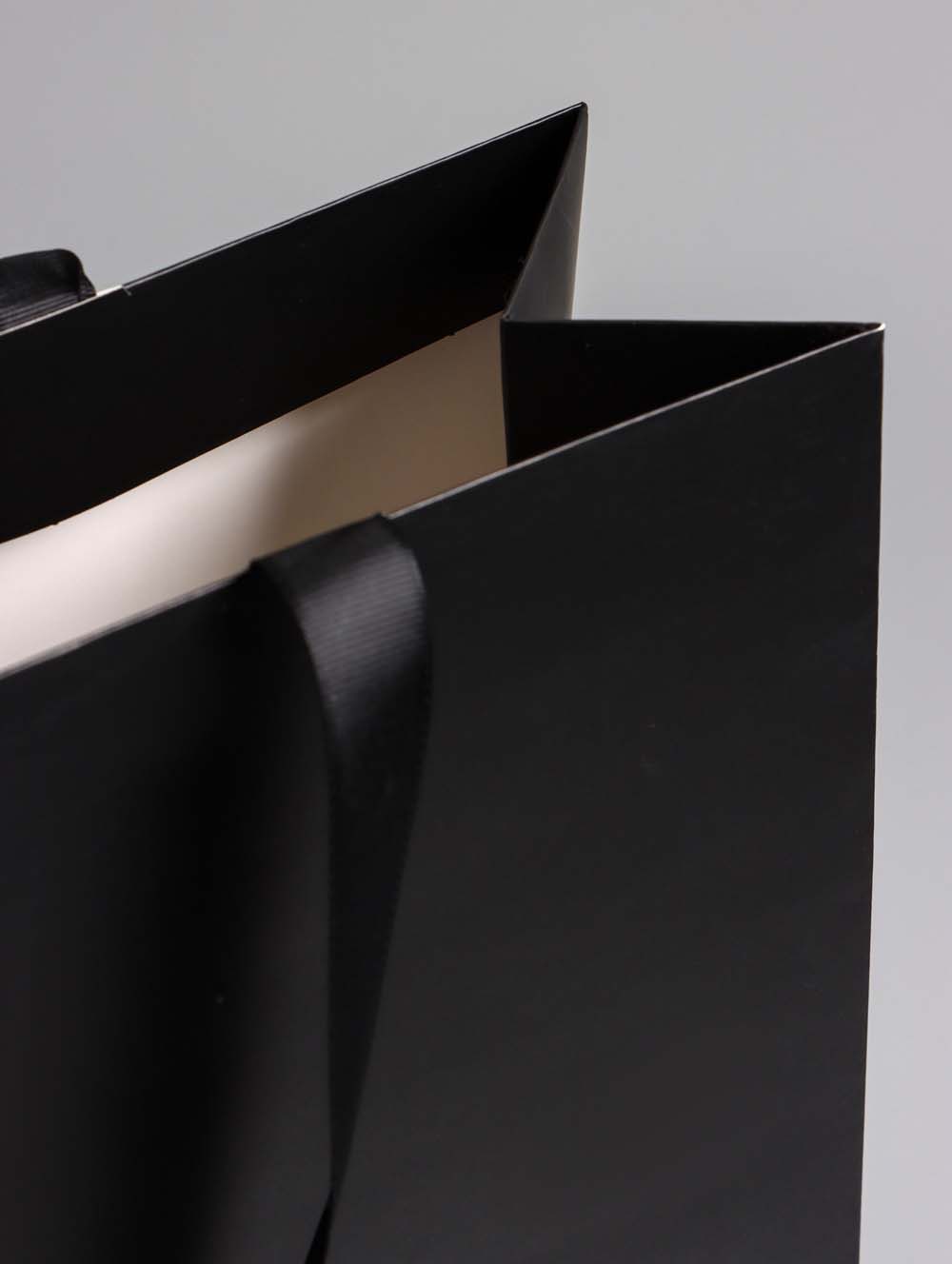 Пакет подарочный чёрный (32х25х11см)