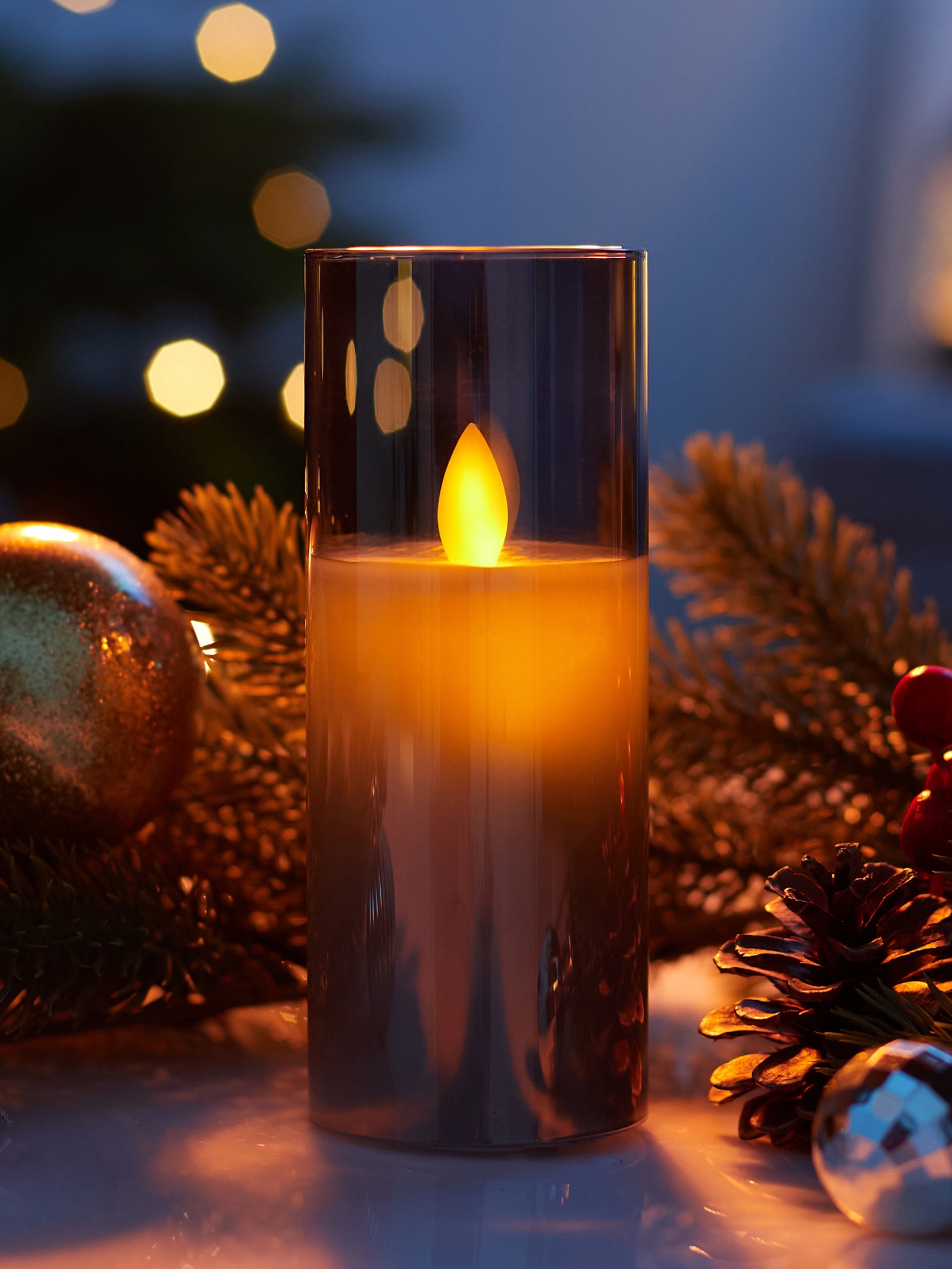 фигура светодиодная свеча "серебристая" 14х5,5см на батарейках Фигура светодиодная свеча "серебристая" 14х5,5см на батарейках