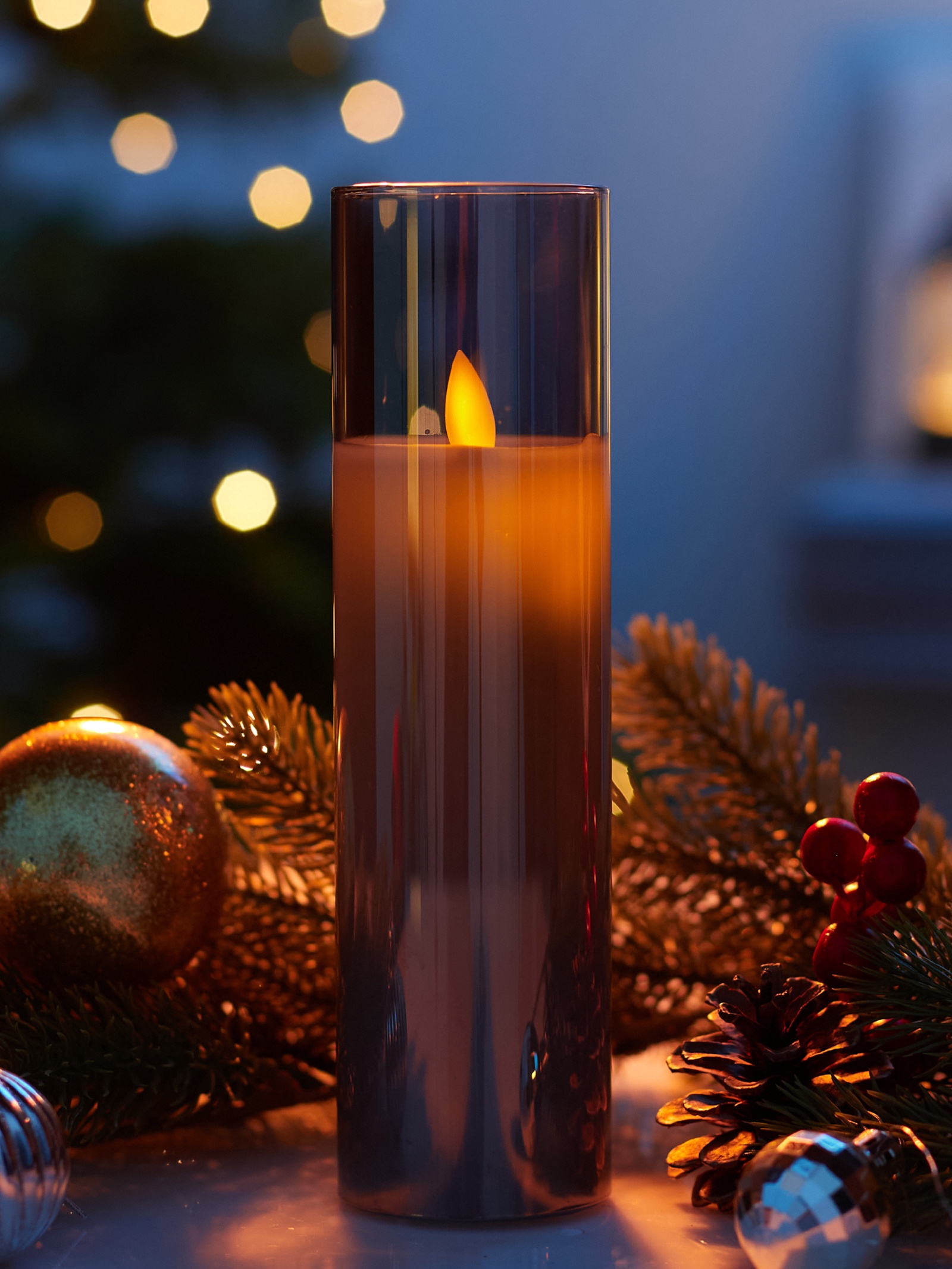 фигура светодиодная свеча "серебристая" 18х5,5см на батарейках Фигура светодиодная свеча "серебристая" 18х5,5см на батарейках