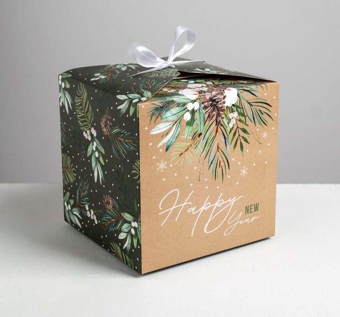 Коробка подарочная "волшебства" 18х18х18см