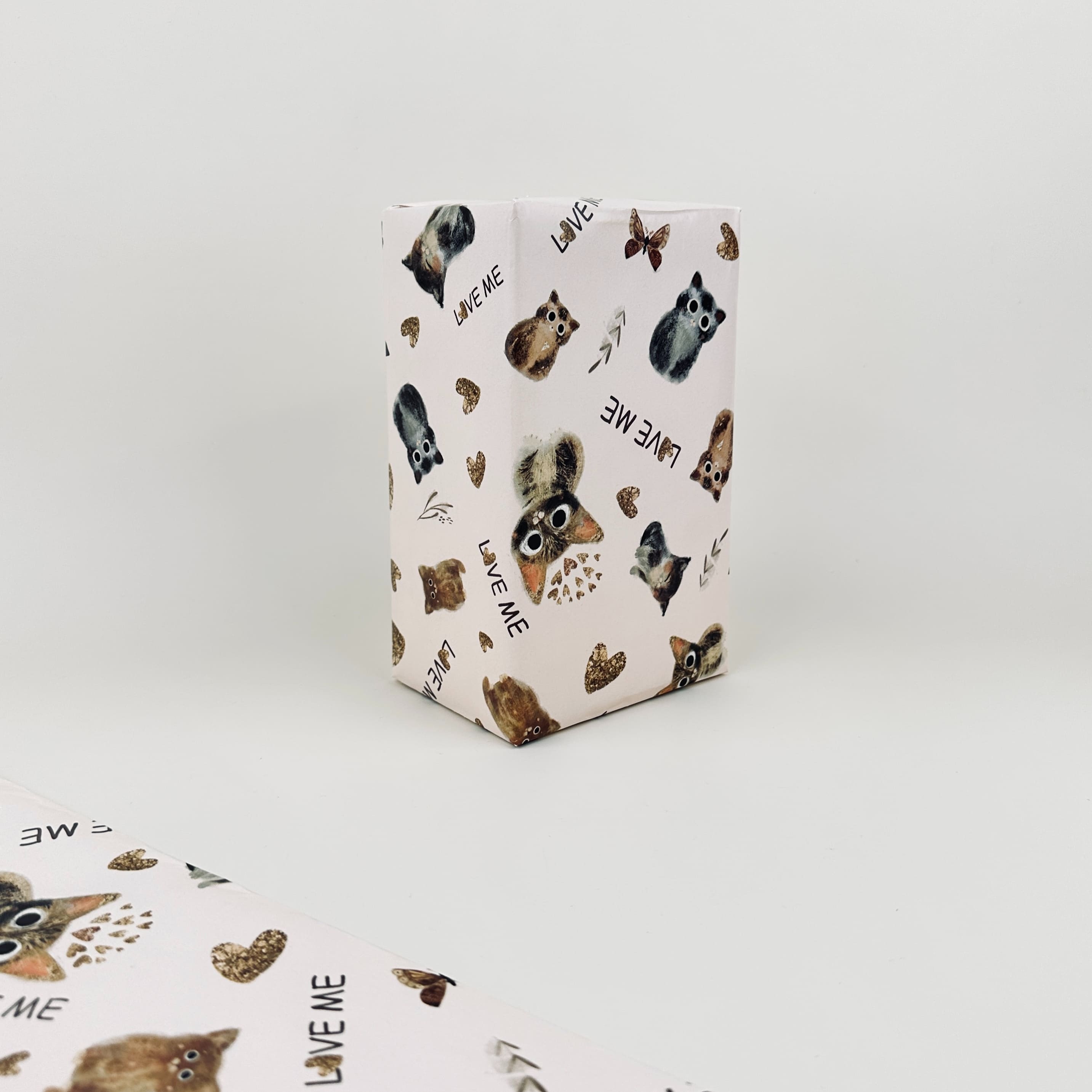 Бумага упаковочная 70х100см "love me"