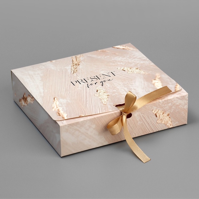 Коробка подарочная сборная 20х18х5см "present"