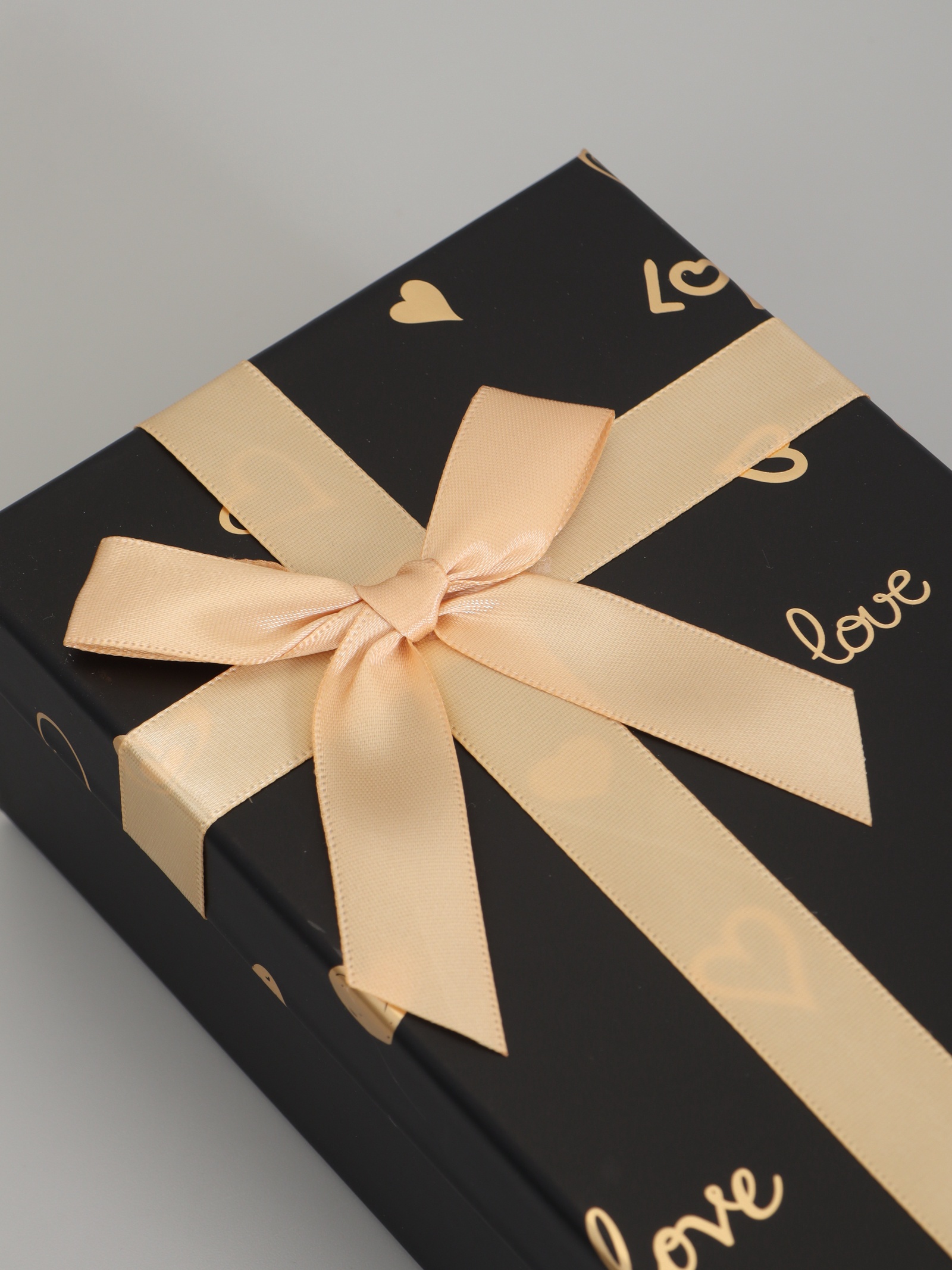 Коробка подарочная 19х12х6,5см
